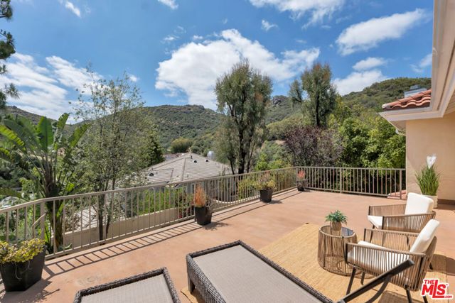 2430 Ranchgrove Drive, Westlake Village, CA 91361