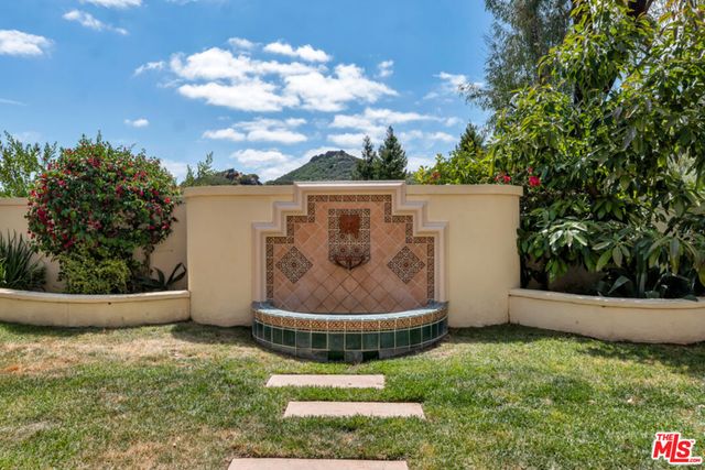 2430 Ranchgrove Drive, Westlake Village, CA 91361