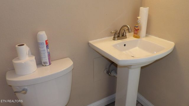 20 Penny Lane, Crossville, TN 38555