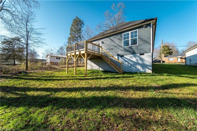 909 Franklin Street, Thomasville, NC 27360