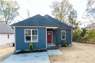909 Franklin Street, Thomasville, NC 27360