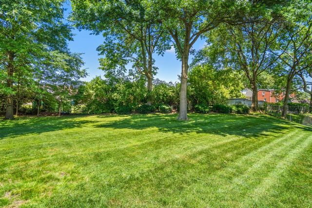 19 Pleasant Drive, Highland Heights, KY 41076