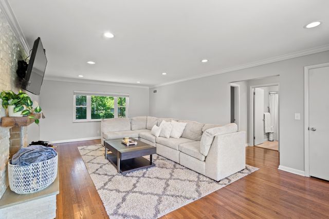19 Pleasant Drive, Highland Heights, KY 41076
