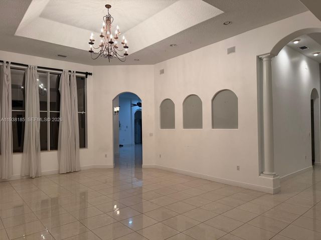 2640 Fairways Dr, Homestead, FL 33035