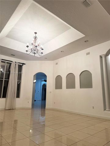 2640 Fairways Dr, Homestead, FL 33035