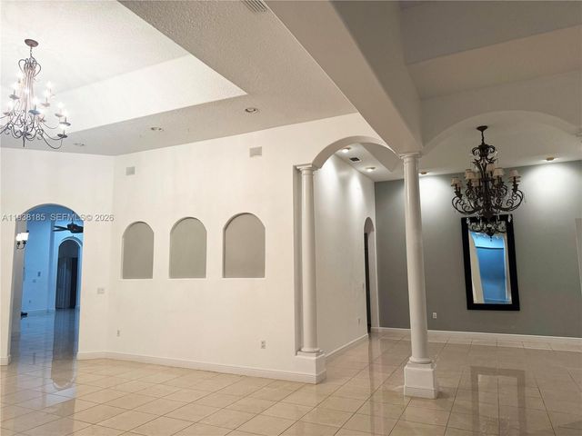 2640 Fairways Dr, Homestead, FL 33035