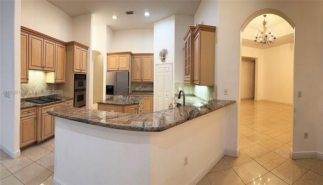 2640 Fairways Dr, Homestead, FL 33035