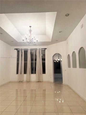 2640 Fairways Dr, Homestead, FL 33035