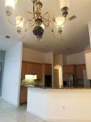 2640 Fairways Dr, Homestead, FL 33035