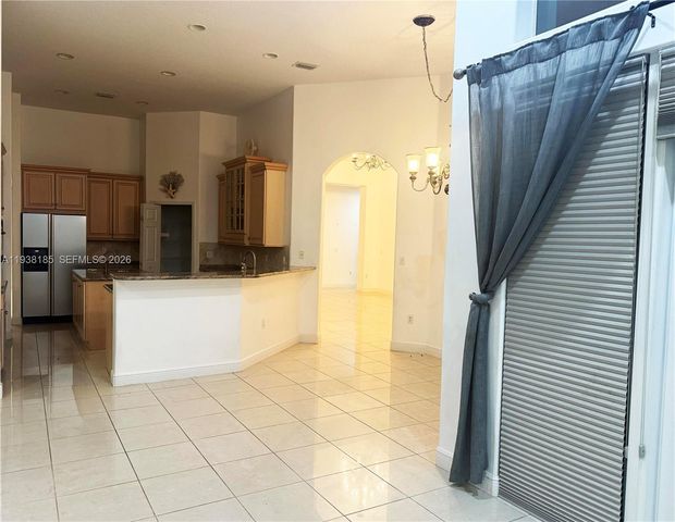 2640 Fairways Dr, Homestead, FL 33035