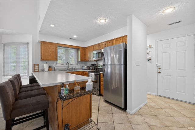 9708 S Harbour Pointe Drive, Bloomington, IN 47401