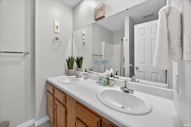 9708 S Harbour Pointe Drive, Bloomington, IN 47401