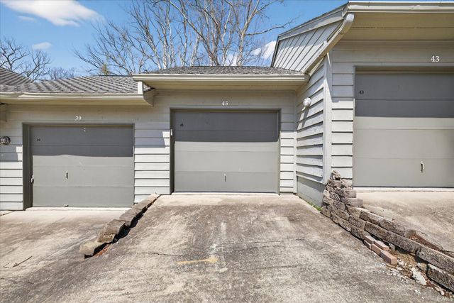 9708 S Harbour Pointe Drive, Bloomington, IN 47401