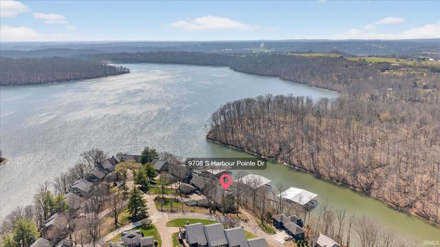 9708 S Harbour Pointe Drive, Bloomington, IN 47401