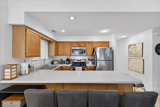 9708 S Harbour Pointe Drive, Bloomington, IN 47401