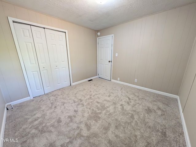 139 Bill Bennett Road, Johnson City, TN 37604