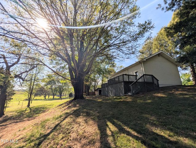 139 Bill Bennett Road, Johnson City, TN 37604