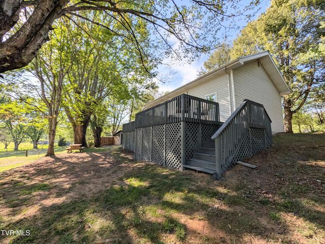 139 Bill Bennett Road, Johnson City, TN 37604