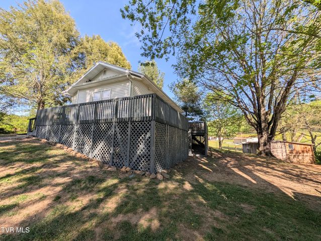 139 Bill Bennett Road, Johnson City, TN 37604