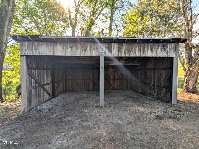 139 Bill Bennett Road, Johnson City, TN 37604