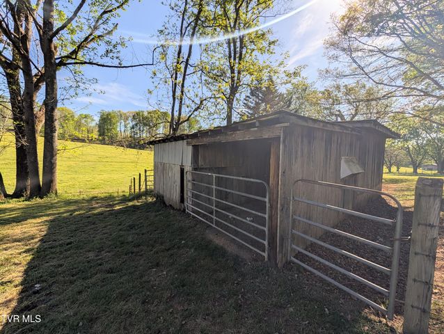 139 Bill Bennett Road, Johnson City, TN 37604