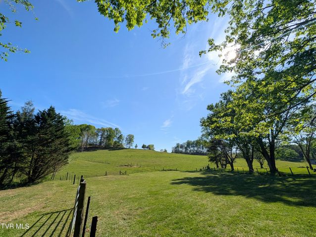 139 Bill Bennett Road, Johnson City, TN 37604