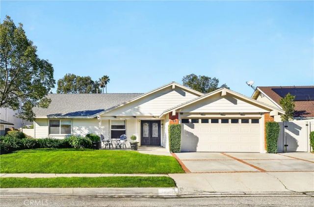 17 Pinewood Avenue, Oak Park, CA 91377