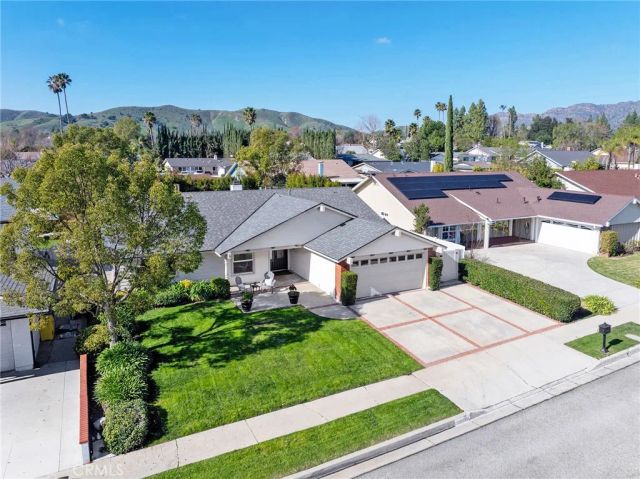 17 Pinewood Avenue, Oak Park, CA 91377