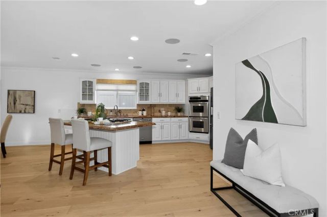 17 Pinewood Avenue, Oak Park, CA 91377