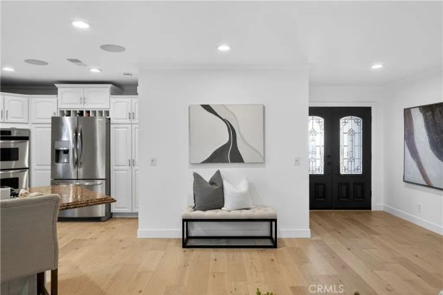 17 Pinewood Avenue, Oak Park, CA 91377