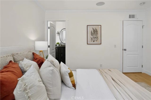 17 Pinewood Avenue, Oak Park, CA 91377