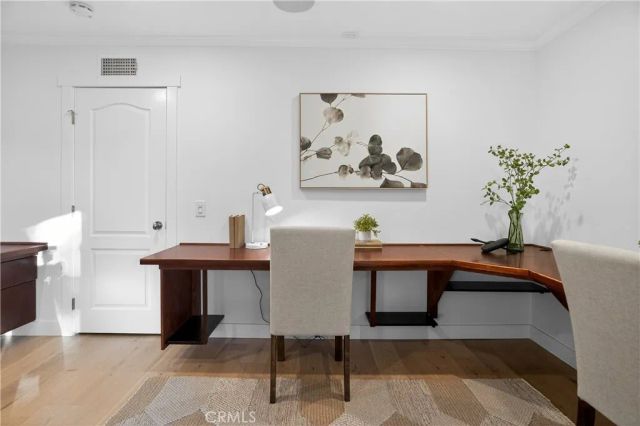 17 Pinewood Avenue, Oak Park, CA 91377