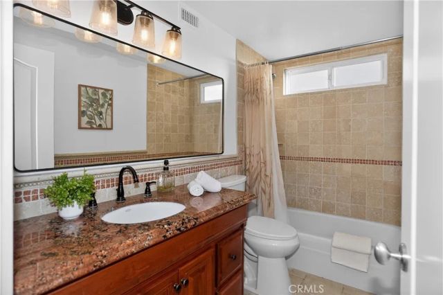 17 Pinewood Avenue, Oak Park, CA 91377