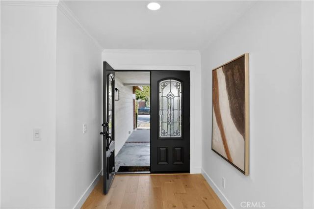 17 Pinewood Avenue, Oak Park, CA 91377