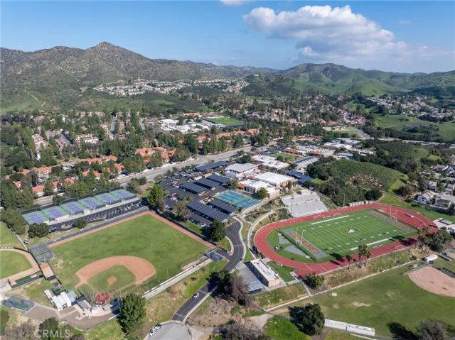 17 Pinewood Avenue, Oak Park, CA 91377