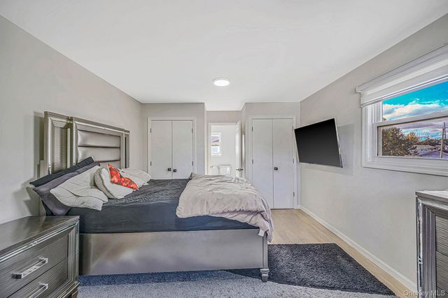 6 S Arizona Road, West Babylon, NY 11704
