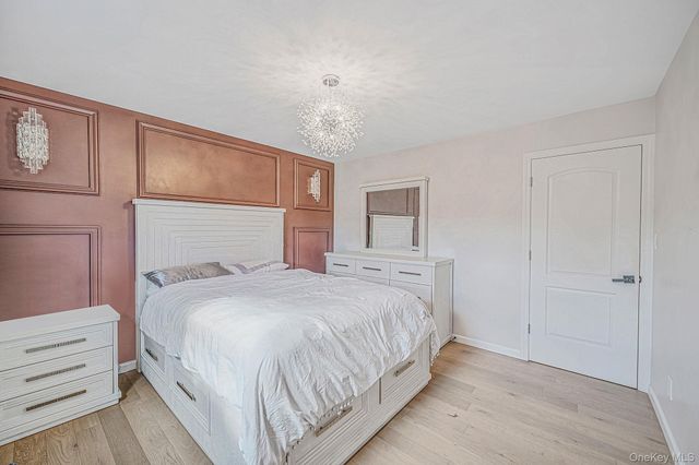 6 S Arizona Road, West Babylon, NY 11704