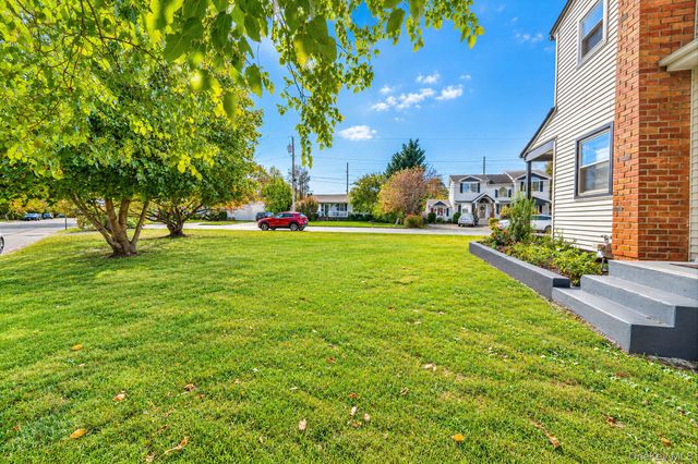 6 S Arizona Road, West Babylon, NY 11704