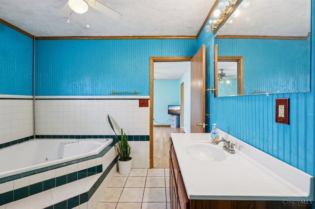 7869 Dubois Road, Franklin Twp, OH 45005