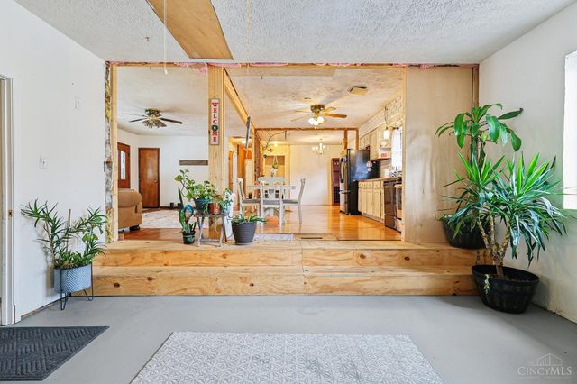 7869 Dubois Road, Franklin Twp, OH 45005