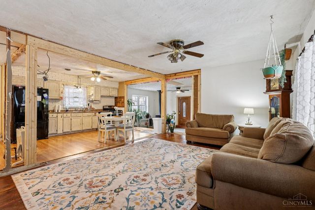 7869 Dubois Road, Franklin Twp, OH 45005