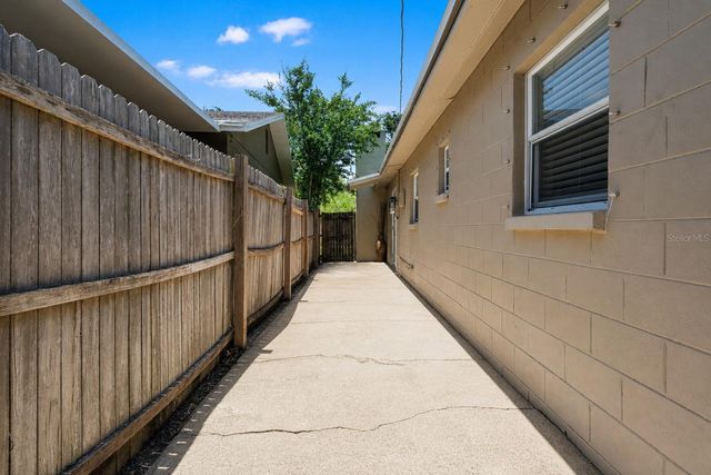 4247 HELENA STREET NE, St Petersburg, FL 33703