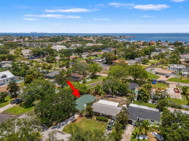 4247 HELENA STREET NE, St Petersburg, FL 33703