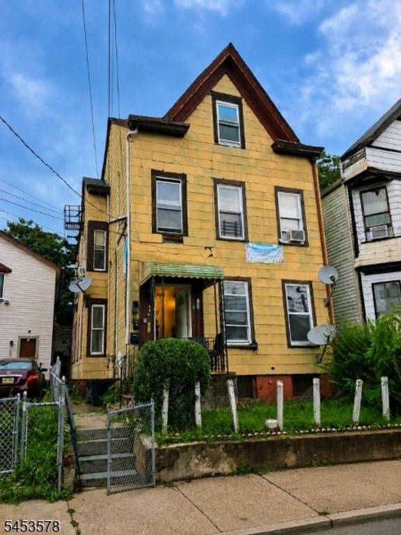 165 Pearl St, Paterson City, NJ 07501 — exterior