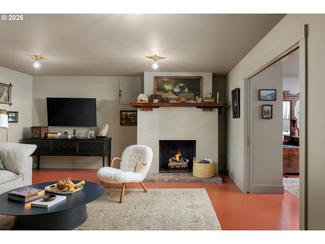 3360 Se ANKENY St, Portland, OR 97214