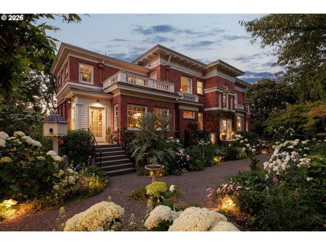 3360 Se ANKENY St, Portland, OR 97214