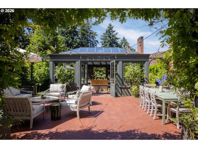 3360 Se ANKENY St, Portland, OR 97214