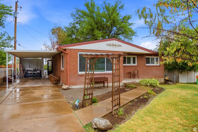 3839 S 2050 W, Roy, UT 84067