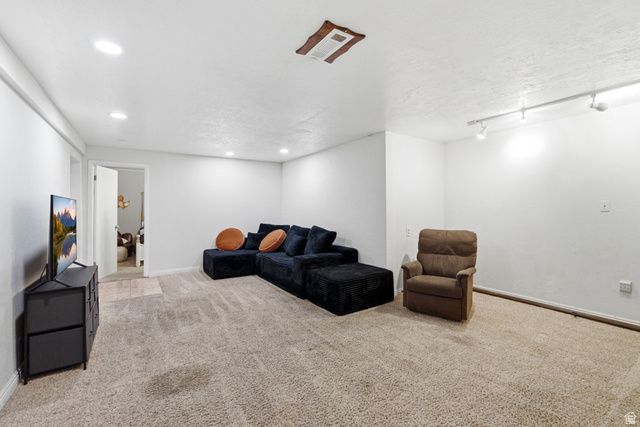 3839 S 2050 W, Roy, UT 84067