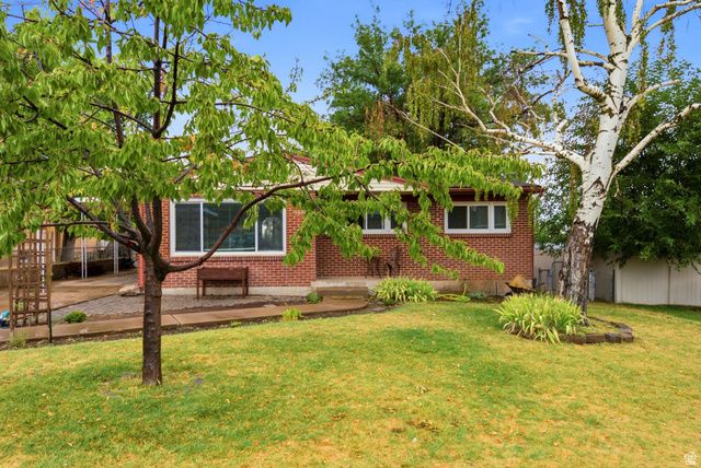 3839 S 2050 W, Roy, UT 84067